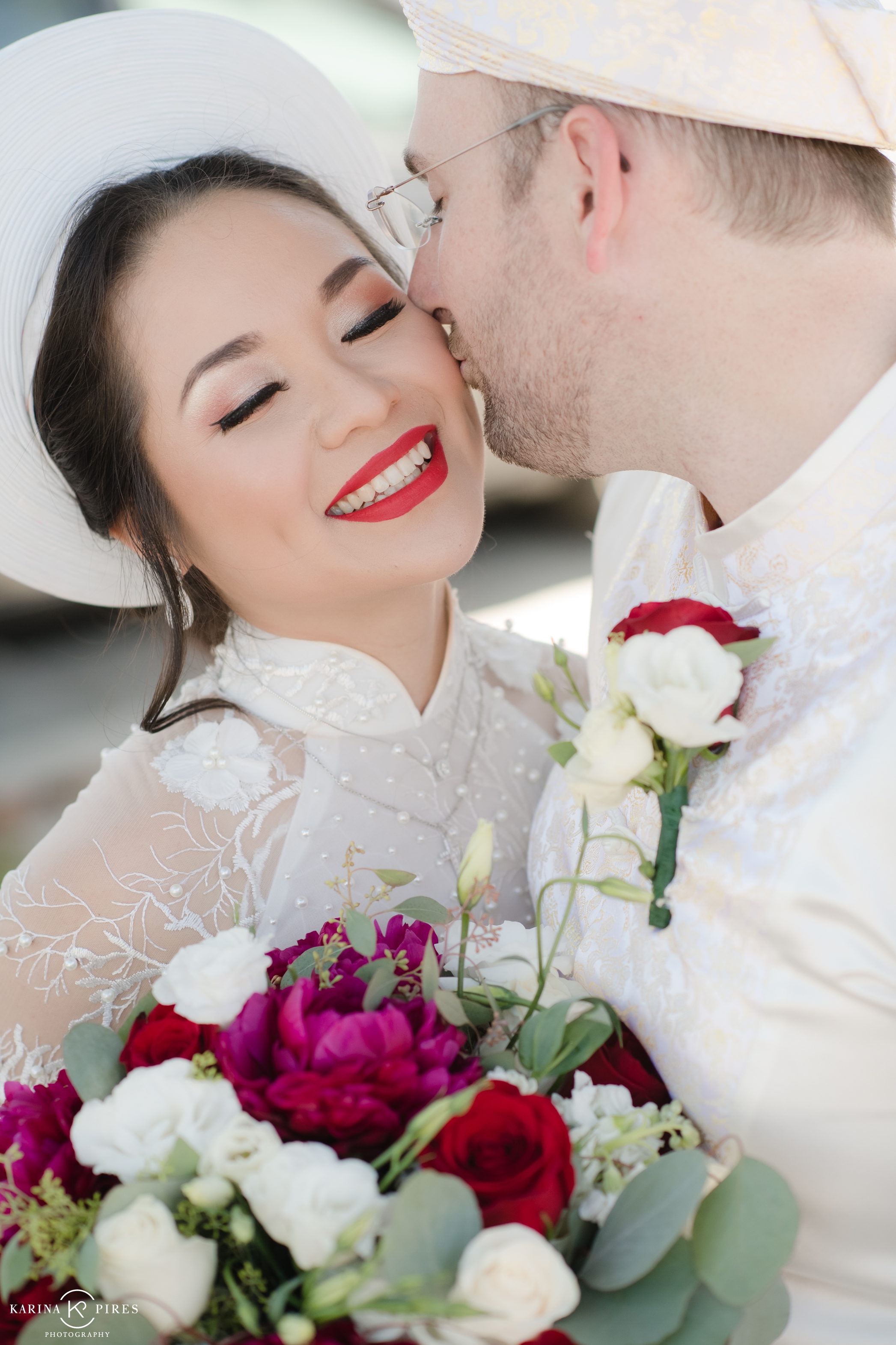 Bride in an Ivory lace Ao Dai 