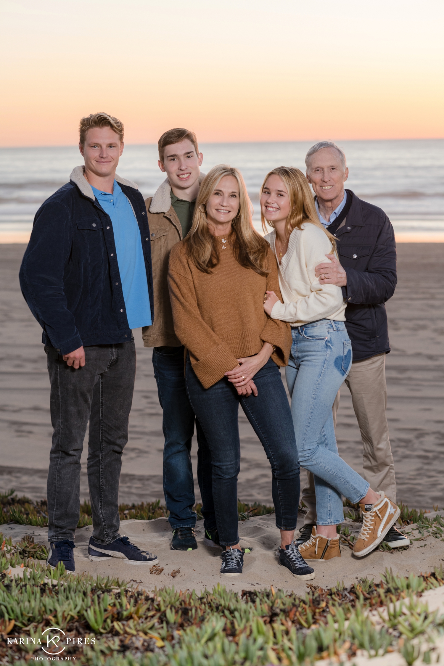 Family session on Manhattan Beach in Los Angeles