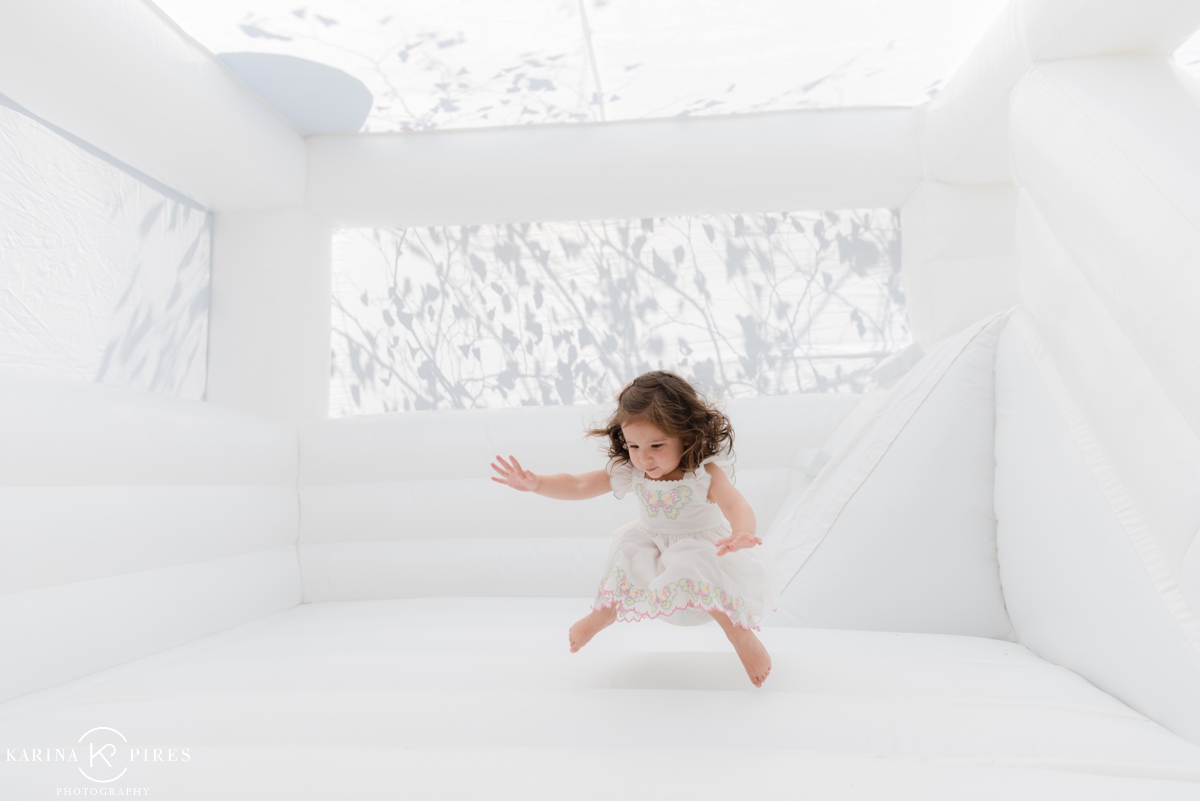 Bounce House: Lux Inflatables