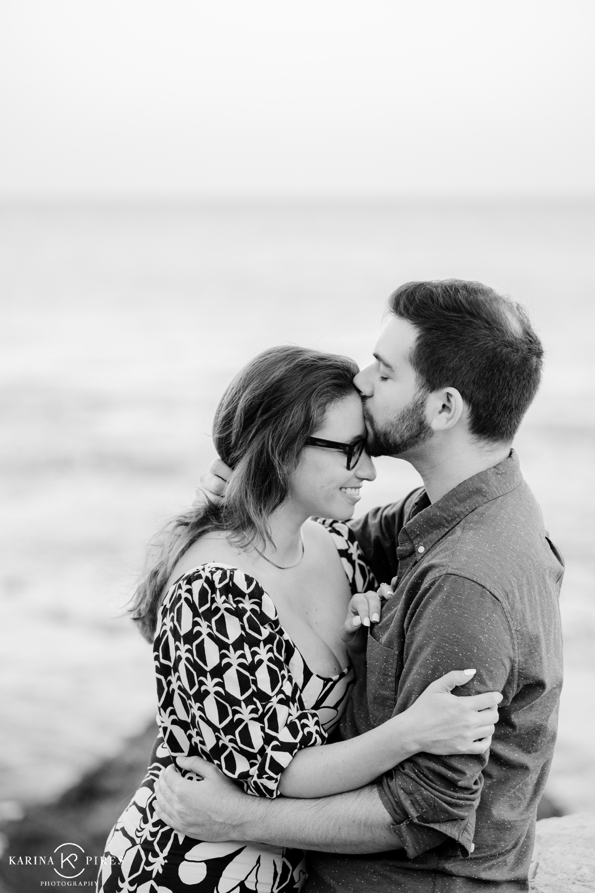 Black and white engagement photos